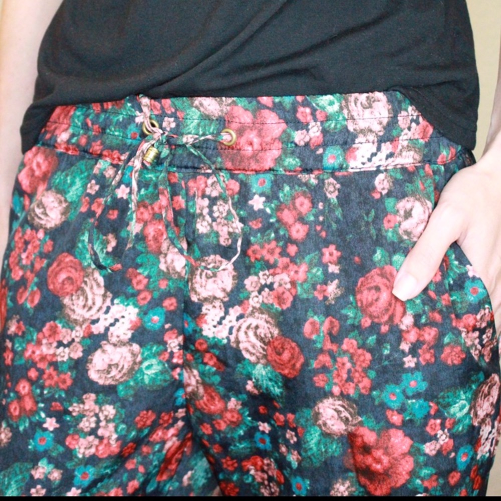 Stradivarius sister co of Zara Red Floral Pants